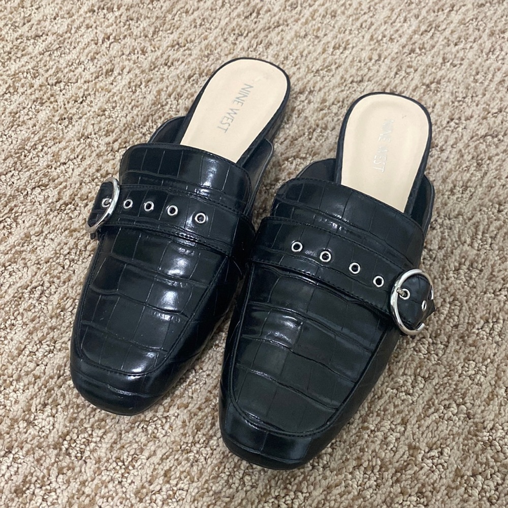 Nine West Black Buckle Strap Croc Mules Size 7.5